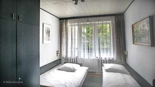 Отели типа «постель и завтрак» Willa Gencjana Шклярска-Поремба Двухместный номер с 2 отдельными кроватями и балконом-1