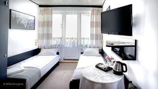 Отели типа «постель и завтрак» Willa Gencjana Шклярска-Поремба Двухместный номер с 2 отдельными кроватями и балконом-1