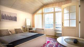 Отели типа «постель и завтрак» Willa Gencjana Шклярска-Поремба Семейный люкс с балконом-1